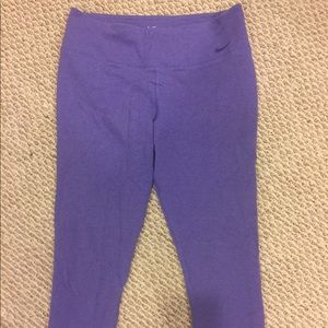 Nike size L purple fitted capris